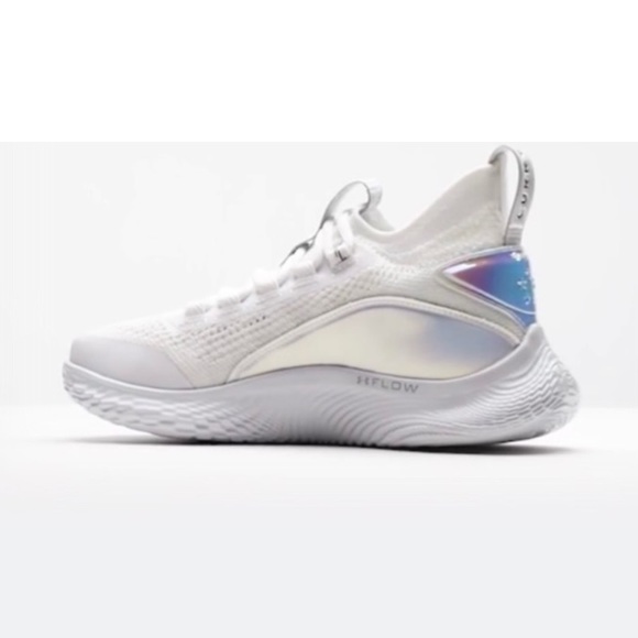 under armor curry flow Size - 5.5 youth white - Picture 2 of 9